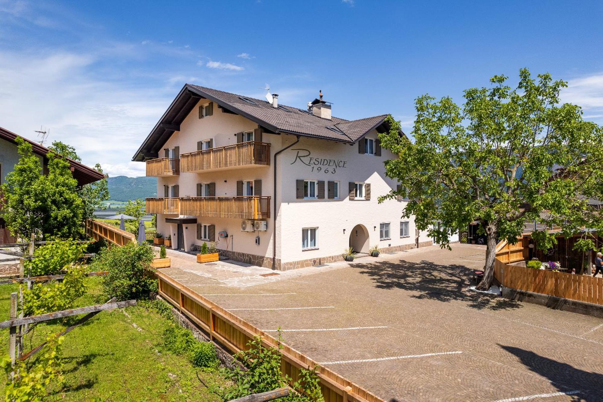 Residence 1963 - Zimmer Termeno Bagian luar foto
